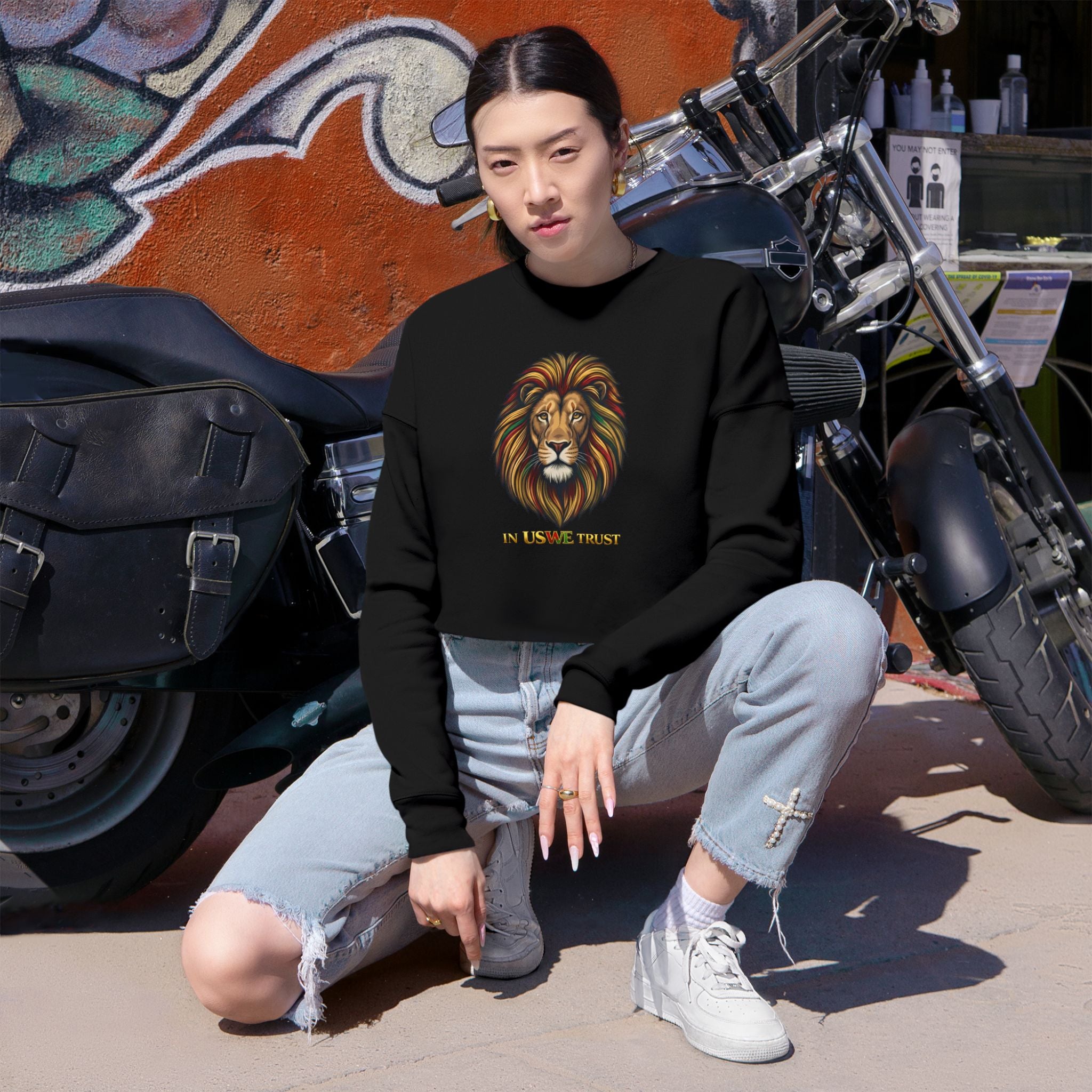 In USWE Trust Lion Head Cropped Sweatshirt —